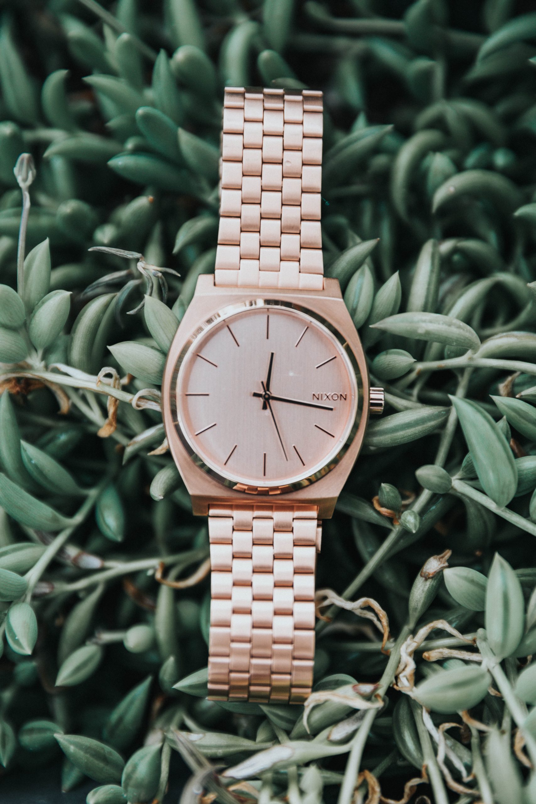 Analog watches for women